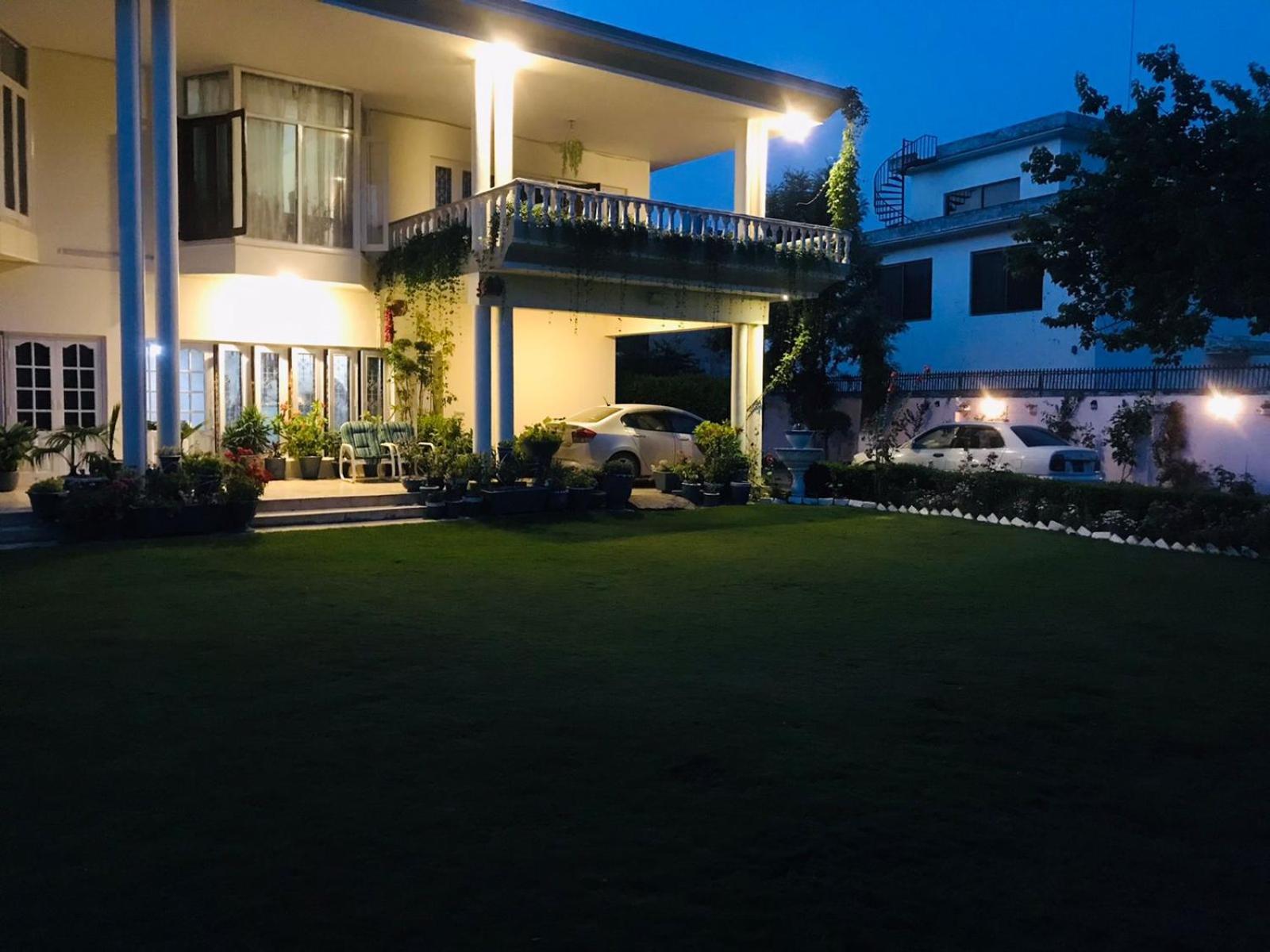 Alaf Laila Guest House Abbotábád Kültér fotó